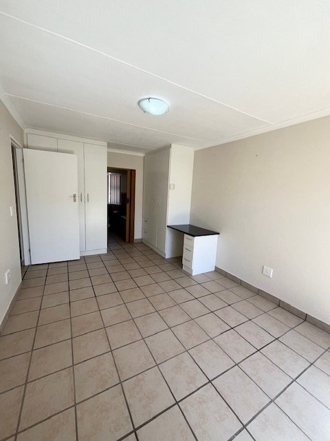 To Let 3 Bedroom Property for Rent in Reebok Western Cape